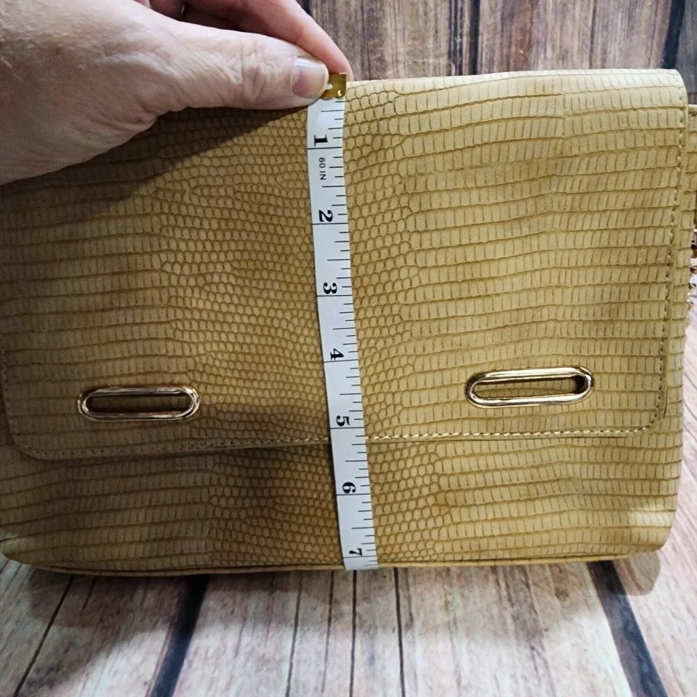 Cato Beige/Tan Textured Faux Leather Purse Gold Hardware Chain Strap 21" Drop - Picture 13 of 14